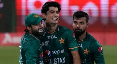 naseem shadab to play remaining three games of pak eng t20i series