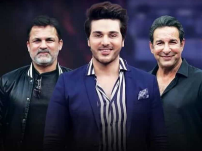 if a cricketer says he is not in it for women he s lying wasim akram