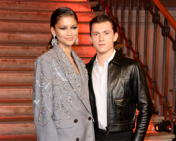 tom holland and zendaya enjoy romantic vacation in italy in new paparazzi photos