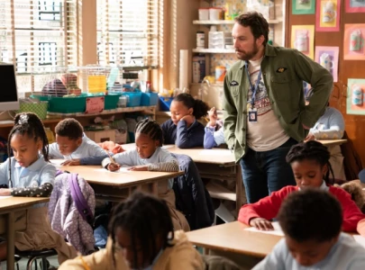 abbott elementary meets it s always sunny in philadelphia in unexpected comedy crossover