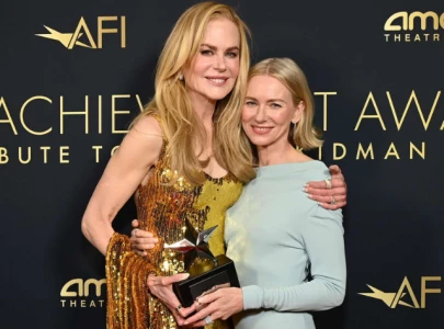 naomi watts reveals nicole kidman checked in before working with ex liev schreiber on netflix series