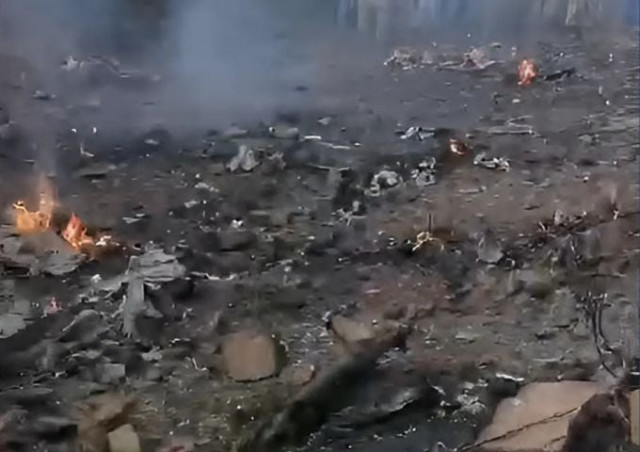 watch aftermath of training aircraft crash in swabi