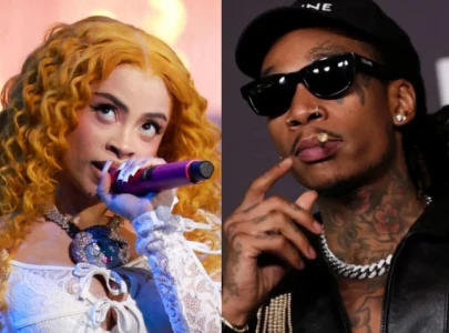 wiz khalifa gifts ice spice a joint during her y2k tour