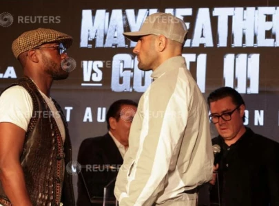 he still got it mayweather outclasses gotti iii in mexico city exhibition rematch