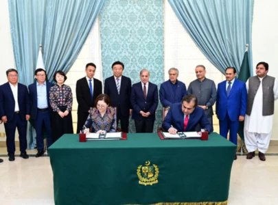 chinese firm to establish textile parks in pakistan
