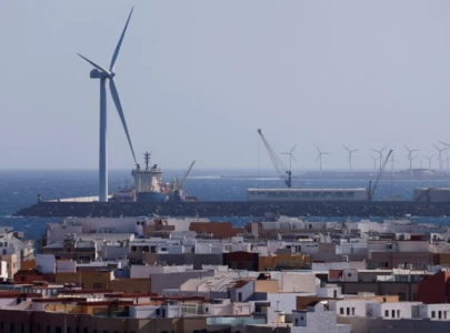 chinese firm unveils record breaking offshore wind turbine