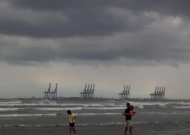 karachi to experience more rains as monsoon winds arrive from bay of bengal