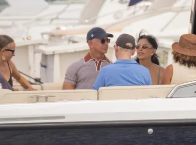 jeff bezos acquires 80 million gulfstream g700