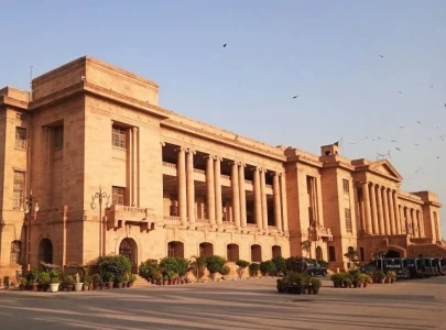 shc seeks fia response on beggars going to saudi arabia under umrah cover