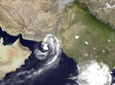 cyclone shakti intensifies off karachi coast