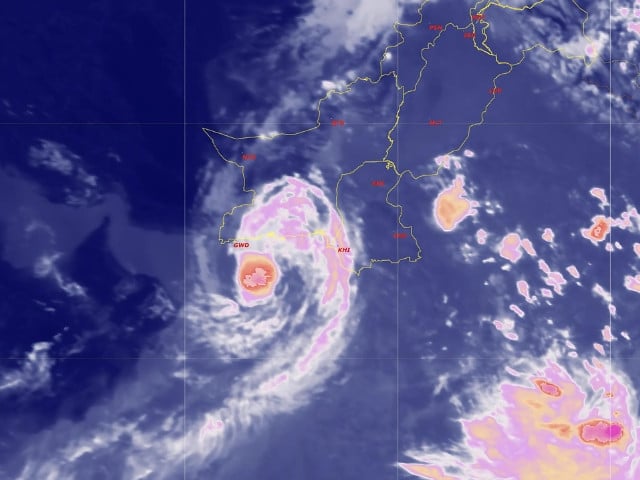 Storm movement to bring heavy downpours, squally winds in coastal districts of Balochistan: PMD | The Express Tribune