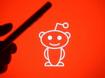 reddit to test ai generated search summaries expanding ai partnerships