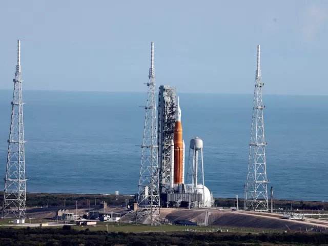 nasa s 100b moon mission slammed for years of delays