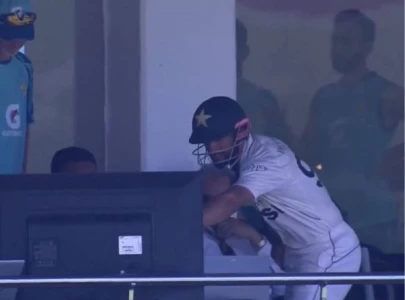 watch shan masood in heated exchange with umpire after dismissal in rawalpindi test