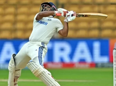 ind vs nz devon conway scores 91 as new zealand dominate india in rain hit bengaluru test