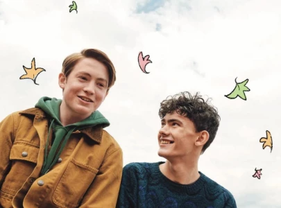 heartstopper to end with netflix movie based on alice oseman s final volume