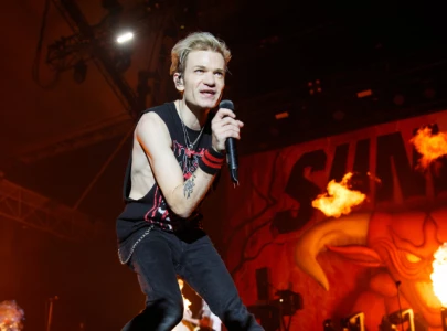 sum 41 s deryck whibley alleges sexual abuse by former manager in new memoir