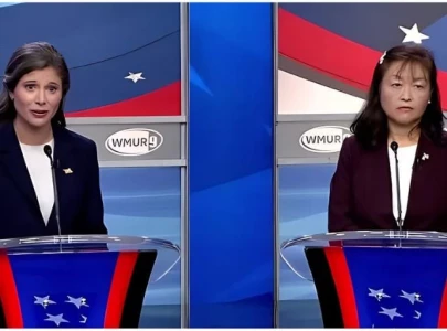 republican and democrat candidates spar over economic issues in new hampshire