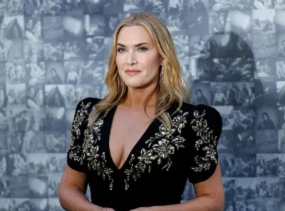 kate winslet urges women to embrace natural body shapes after film set incident