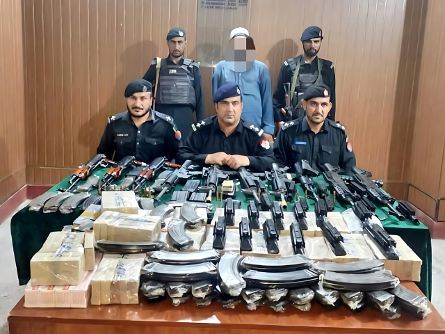 police thwart illegal arms smuggling bid in khyber