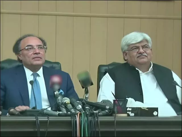 finance minister announces major crackdown and arrests against sales tax evasion