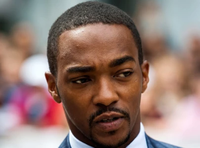 anthony mackie clarifies captain america comments after backlash