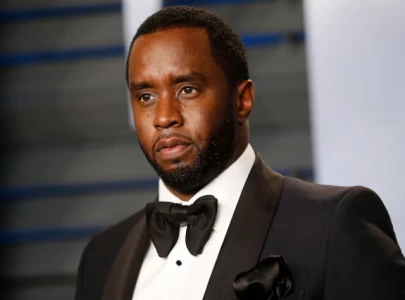sean diddy combs to spend christmas eating macaroni and cheese and pb j behind bars