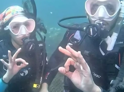 saudi couple holds first ever underwater wedding in red sea
