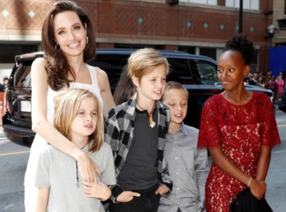 angelina jolie and lookalike son knox spotted shopping at la pet store amid brad pitt estrangement