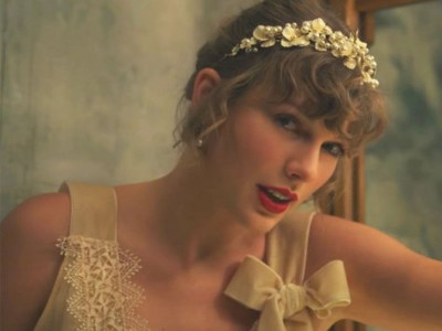 taylor swift s album becomes target of copyright infringement lawsuit