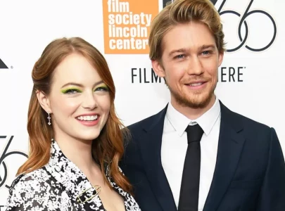 joe alwyn called emma stone trustworthy ahead of kinds of kindness release