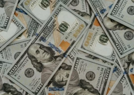 usd exchange rate rupee sees slight fluctuations