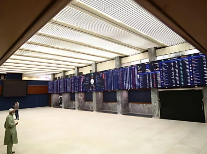 psx closes above 115 500 amid high investor activity