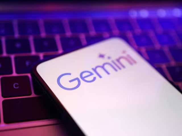 google is now offering gemini live assistant to all app users