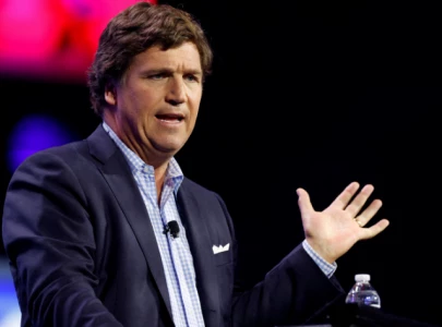 tucker carlson kicks off 16 city tour in phoenix arizona with russell brand