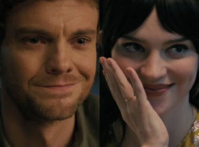 jack quaid and sophie thatcher shine in twisted sci fi horror companion