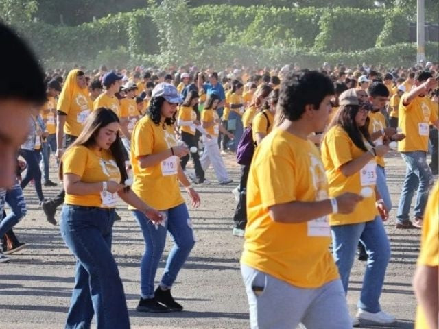 mexico sets world record in egg on spoon race mexico sets world record in egg on spoon race
