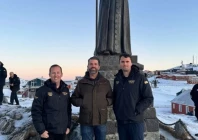 trump jr visits greenland after father s take over plan