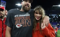 taylor swift and travis kelce allegedly started dating months before first chiefs game appearance