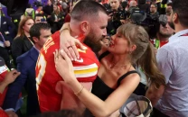 taylor swift skips travis kelce s thanksgiving game as couple focuses on family centered holiday plans taylor swift skips travis kelce s thanksgiving game as couple focuses on family centered holiday plans
