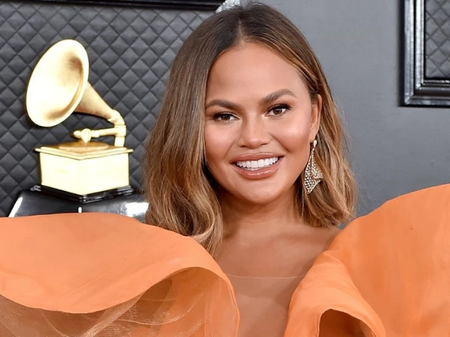 chrissy teigen shares emotional update on drinking after years of sobriety chrissy teigen shares emotional update on drinking after years of sobriety