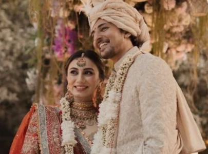 bollywood singer darshan raval marries best friend dharal surelia