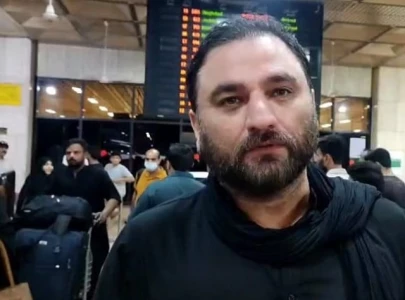 pakistani pilgrims stranded in iraq return to karachi from baghdad airport