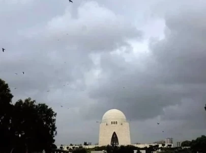 cyclone asna moves further away from karachi light rain expected