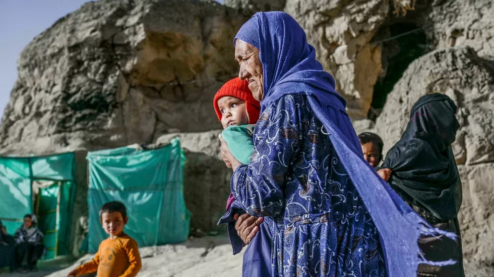 the taliban takeover of afghanistan has worsened the economic hardship of the community that lives in the mountainside caves of bamiyan afp the taliban takeover of afghanistan has worsened the economic hardship of the community that lives in the mountainside caves of bamiyan afp
