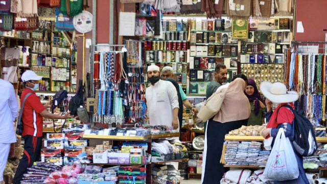 makkah businesses see hajj boom ending pandemic slump