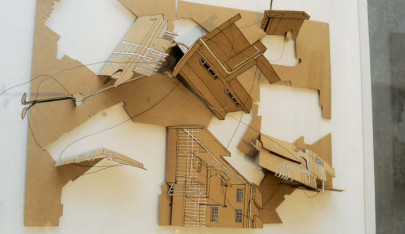 exhibition simple messages through complex methods