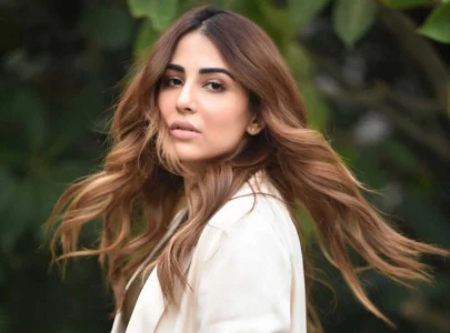 personal space or fan love ushna shah calls out woman for invading her space