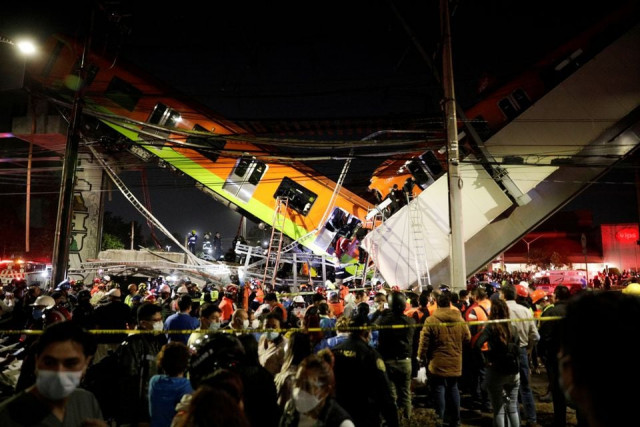 mexico city rail overpass collapses onto road killing 20 people mexico city rail overpass collapses onto road killing 20 people