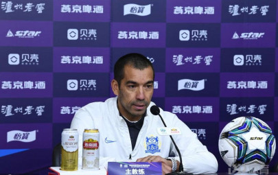 van bronckhorst quits csl van bronckhorst quits csl